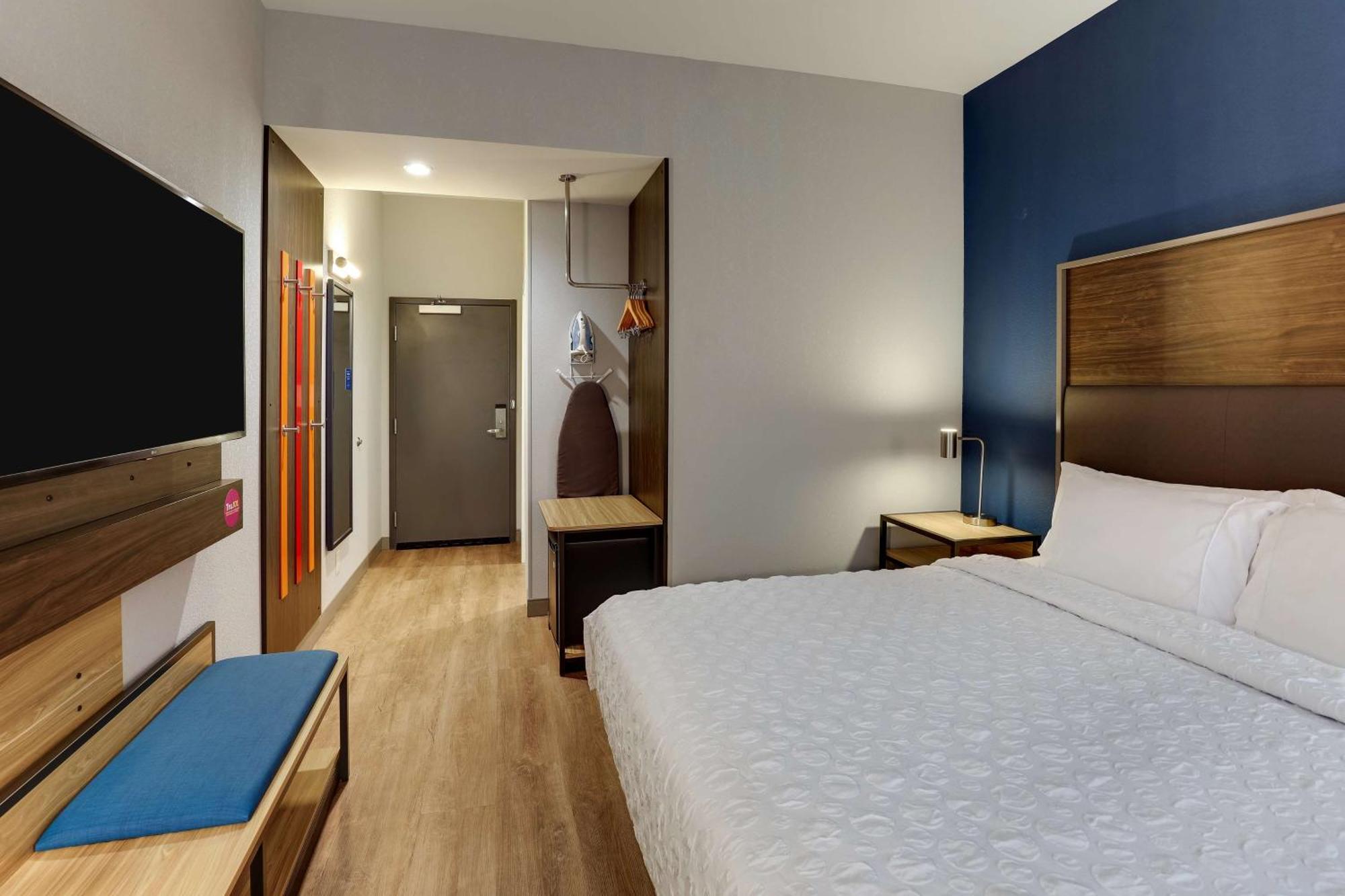 Tru By Hilton Raleigh Garner Hotel Bagian luar foto