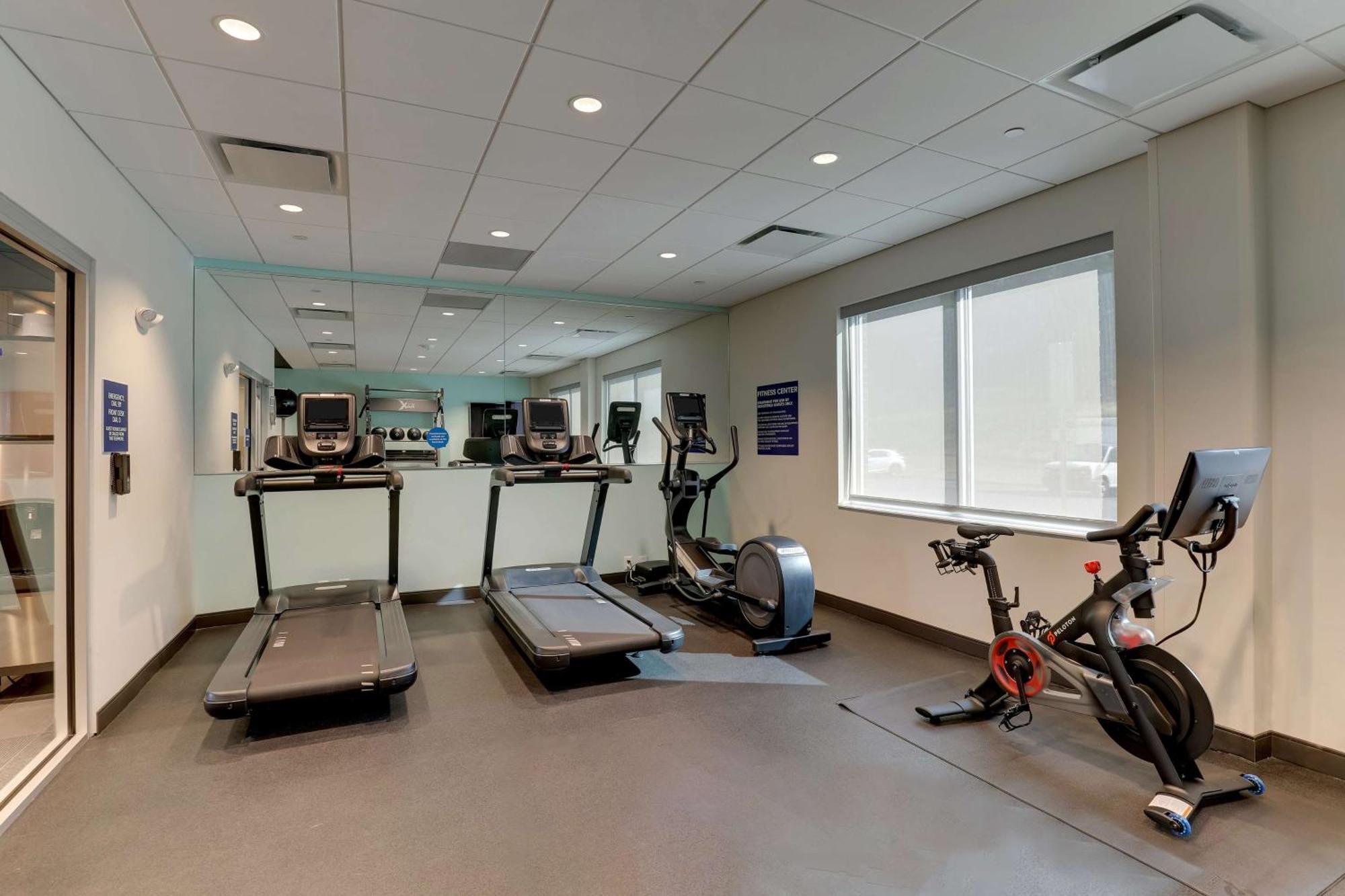 Tru By Hilton Raleigh Garner Hotel Bagian luar foto